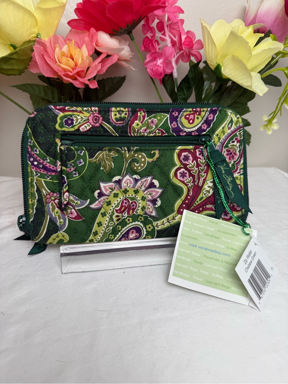 NWT Vera Bradley Chelsea Green Zip Around Wallet Retired New